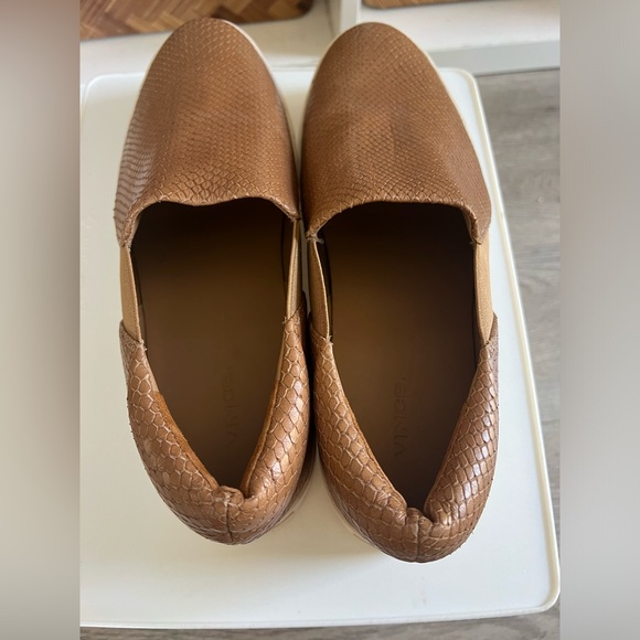 VINCE. - Leather snakeskin platform slip on shoes women’s size 10 - Picture 7 of 11